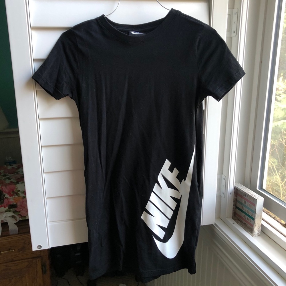 Short sleeve Nike dress